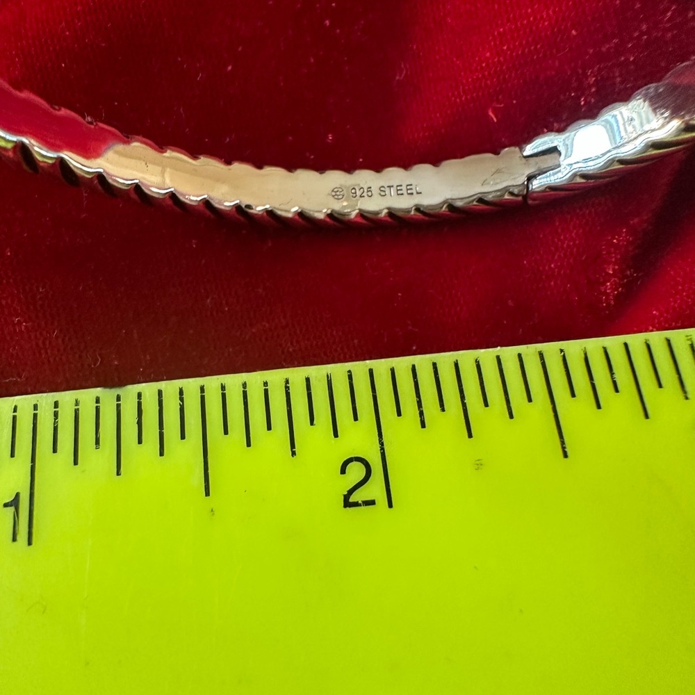 Sterling silver plated and diamond bangle bracelet - Picture 4 of 4